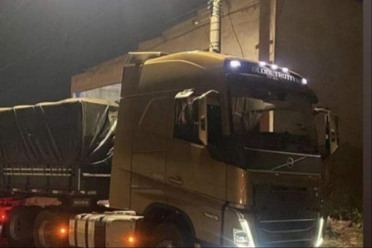 Caminhão recuperado pela  Policia Militar de Minas Gerais
